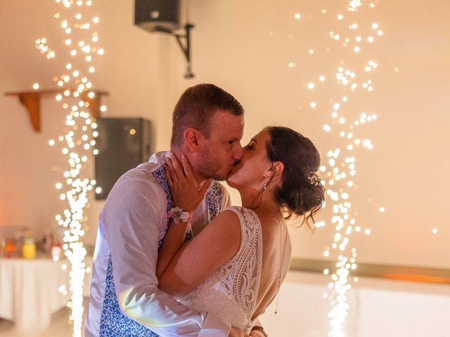 Le mariage de Thomas et Marine à Sausset-les-Pins, Bouches-du-Rhône 63