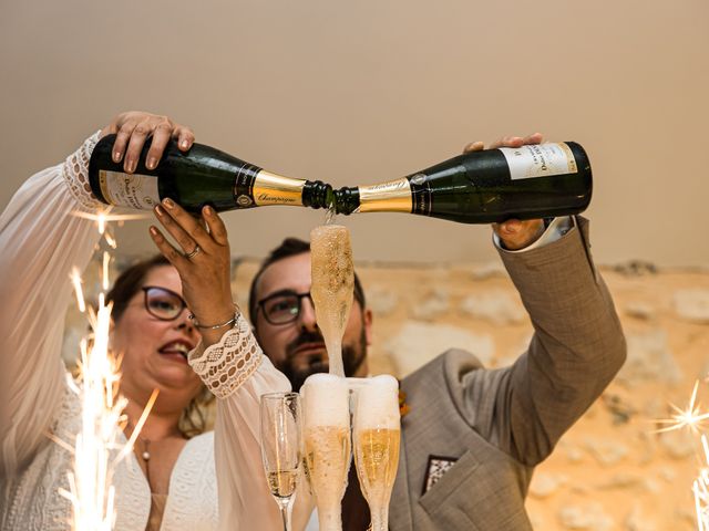 Le mariage de Thibault et Gwen à Merey, Eure 323