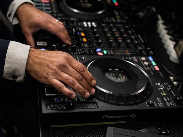 Le mariage de Thibault et Gwen à Merey, Eure 330