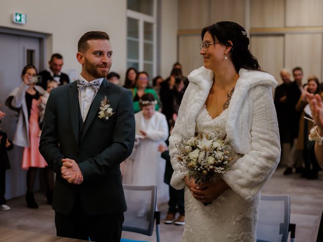 Le mariage de Kévin et Melinda à Saint-Sulpice-de-Royan, Charente Maritime 17