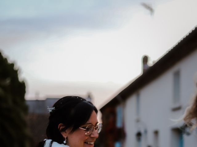 Le mariage de Kévin et Melinda à Saint-Sulpice-de-Royan, Charente Maritime 33