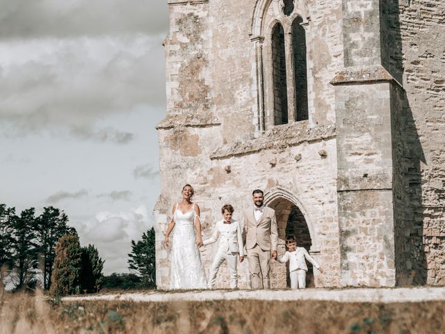 Le mariage de Adrien et Vanessa à Thairé, Charente Maritime 5