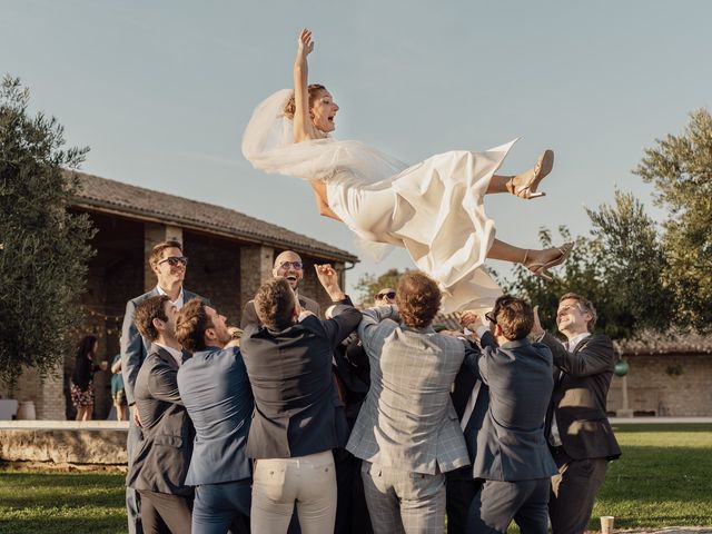 Le mariage de Benjamin et Nastasia à Grignan, Drôme 27