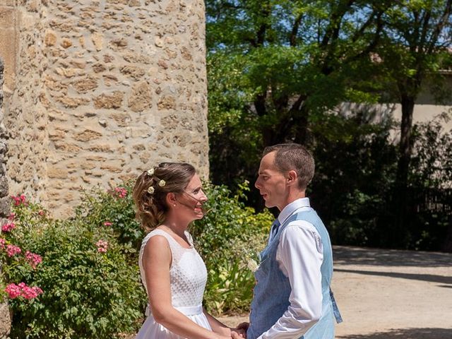 Le mariage de Tom et Marie Cécile à Sainte-Cécile-les-Vignes, Vaucluse 4