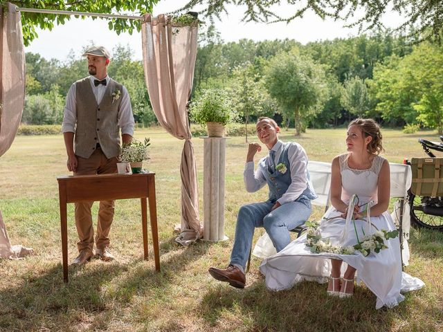 Le mariage de Tom et Marie Cécile à Sainte-Cécile-les-Vignes, Vaucluse 77