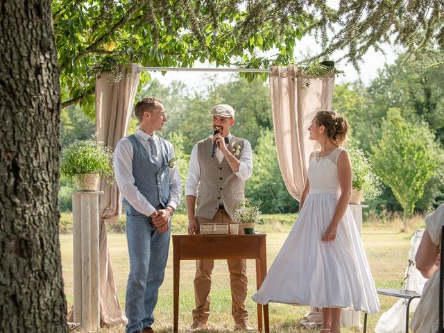 Le mariage de Tom et Marie Cécile à Sainte-Cécile-les-Vignes, Vaucluse 82