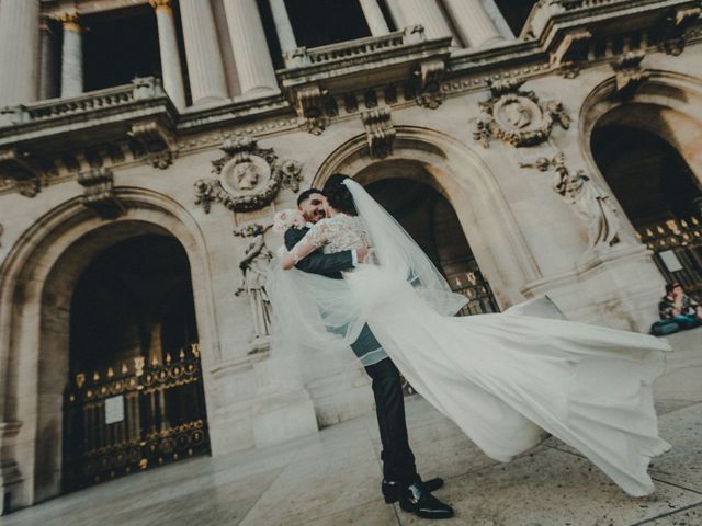 Le mariage de Mom et Lisa à Paris, Paris 1