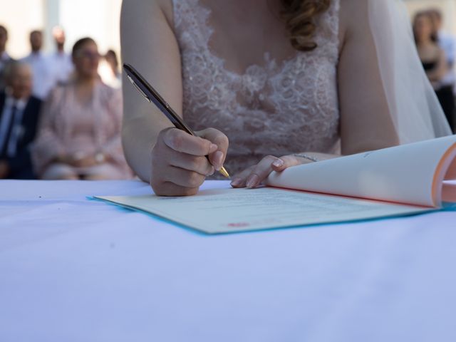 Le mariage de Christophe et Chloé à Saint-Ambroix, Cher 1