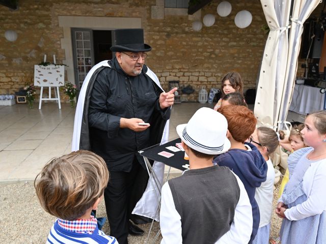 Le mariage de Pierre et Claire à Dompierre-sur-Mer, Charente Maritime 43