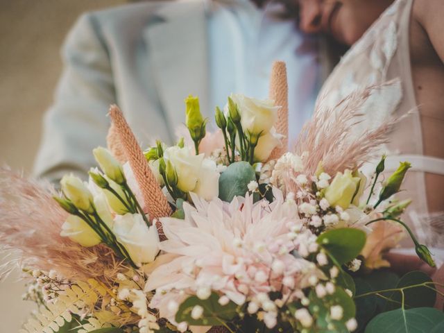 Le mariage de Ned et Laïla à Perreux, Loire 93