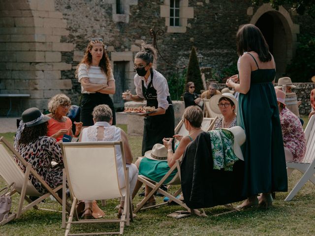 Le mariage de Baptiste et Clémence à Mervent, Vendée 16