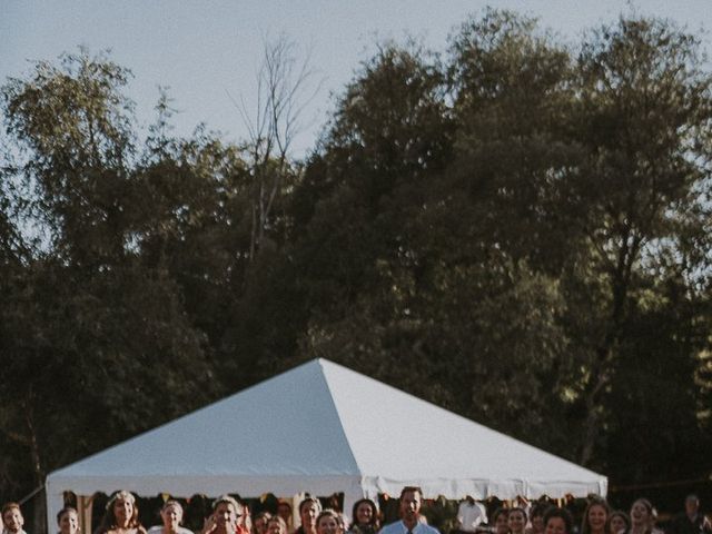 Le mariage de Baptiste et Lauranne à Ennordres, Cher 36