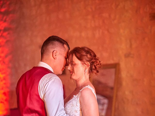 Le mariage de Paul et Clémence à Nieuil-l&apos;Espoir, Vienne 5
