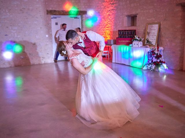 Le mariage de Paul et Clémence à Nieuil-l&apos;Espoir, Vienne 32