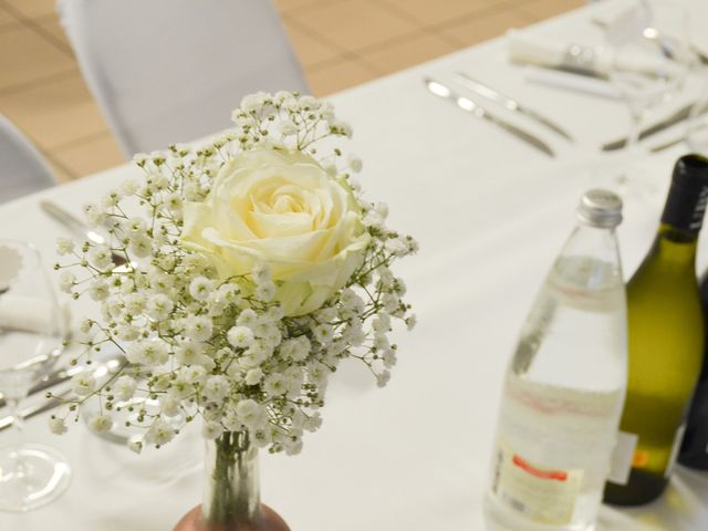 Le mariage de Richard et Perrine à Saint-Romain-le-Puy, Loire 8