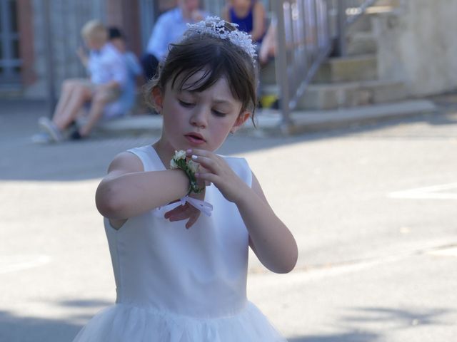 Le mariage de Richard et Perrine à Saint-Romain-le-Puy, Loire 69