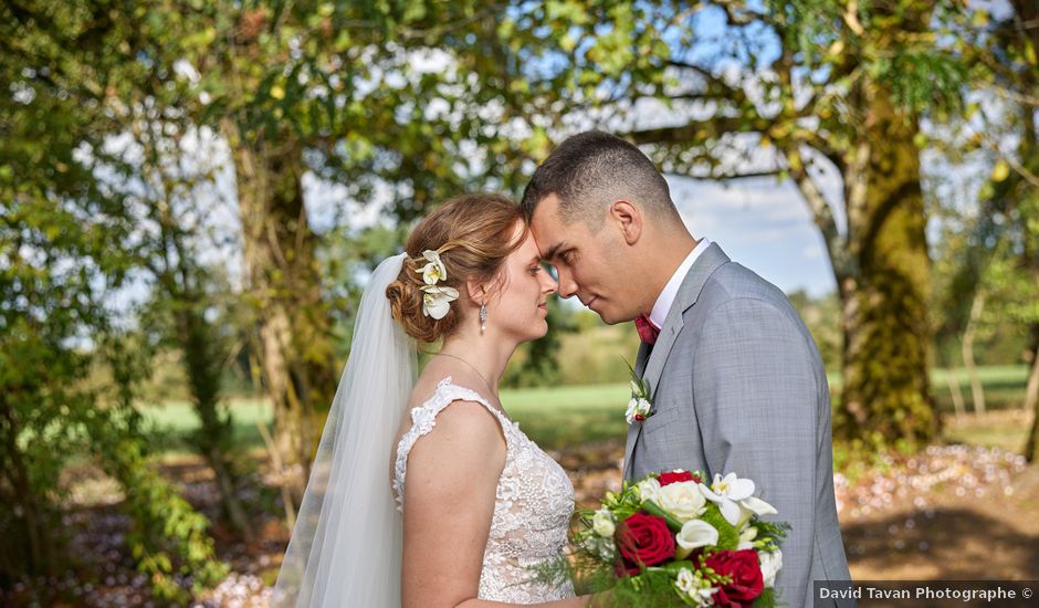 Le mariage de Paul et Clémence à Nieuil-l'Espoir, Vienne