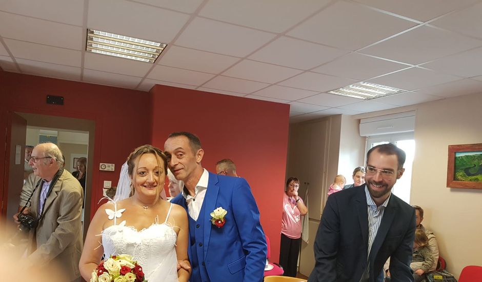 Le mariage de Aurélie  et Lionel  à Saint-Georges-de-Mons, Puy-de-Dôme