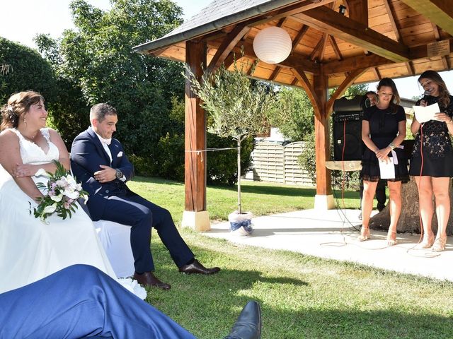 Le mariage de Raphy et Céline à Saint-Étienne-des-Oullières, Rhône 23