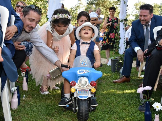 Le mariage de Raphy et Céline à Saint-Étienne-des-Oullières, Rhône 32