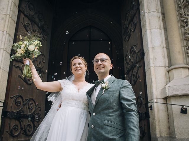 Le mariage de Romain et Mirela à Lyon, Rhône 17