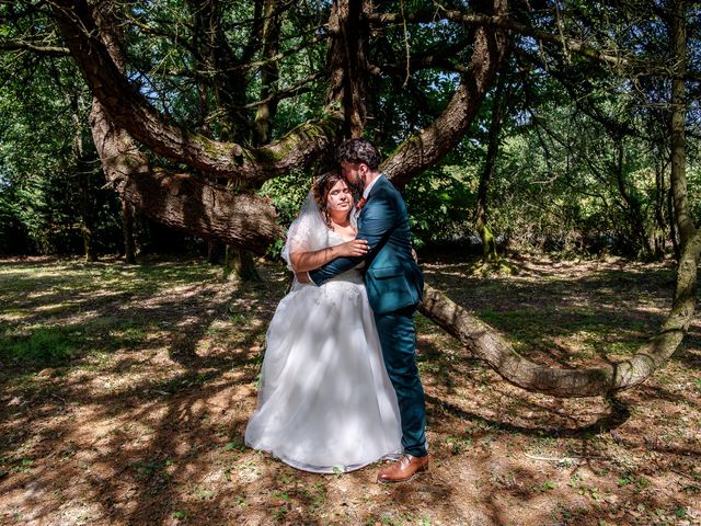 Le mariage de Kevin et Lison à Moutiers-les-Mauxfaits, Vendée 37