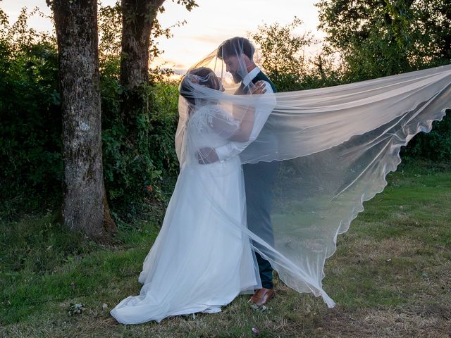 Le mariage de Kevin et Lison à Moutiers-les-Mauxfaits, Vendée 51