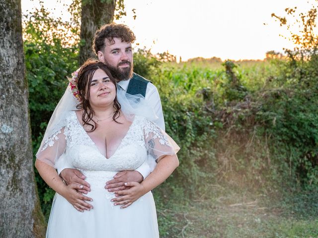 Le mariage de Kevin et Lison à Moutiers-les-Mauxfaits, Vendée 57