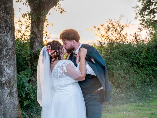 Le mariage de Kevin et Lison à Moutiers-les-Mauxfaits, Vendée 60