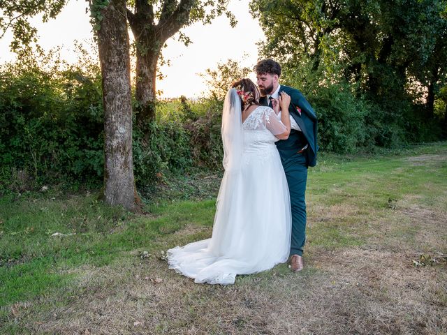 Le mariage de Kevin et Lison à Moutiers-les-Mauxfaits, Vendée 61