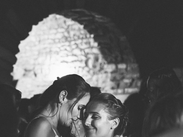 Le mariage de Anne-Sophie et Mathilde à Lacenas, Rhône 36