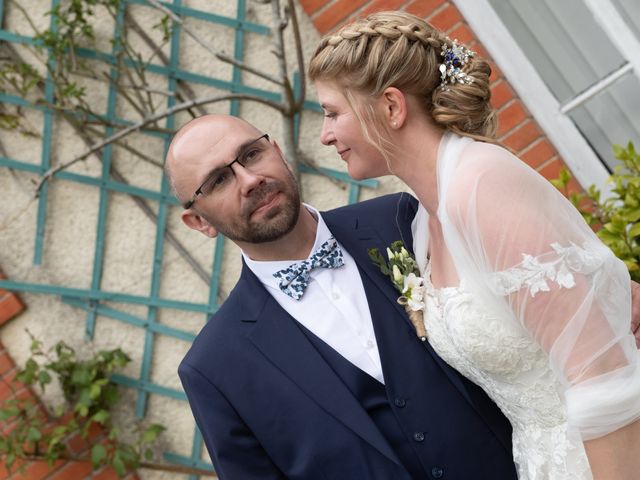 Le mariage de Julien et Valérie à Pithiviers, Loiret 24