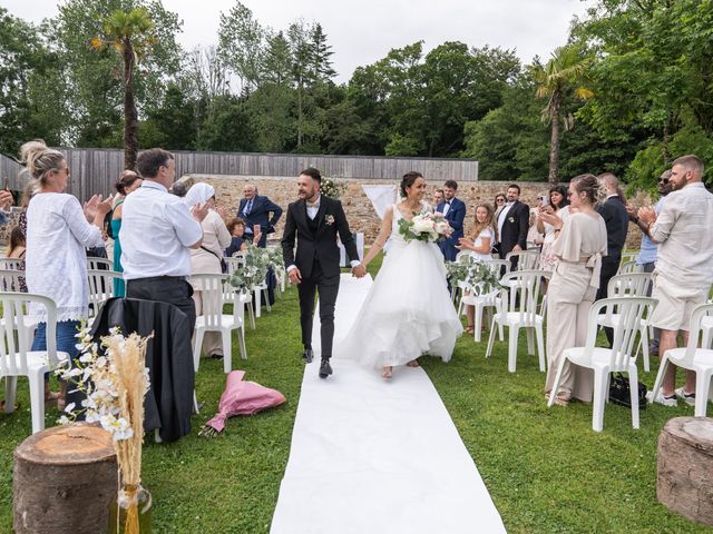 Le mariage de Julien et Ayse à Saint-Maurice-en-Cotentin, Manche 18