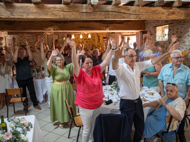 Le mariage de Alexis et Sophie à L'Hôtellerie-de-Flée, Maine et Loire 94