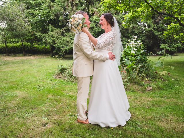 Le mariage de Ronan et Marine à Moutiers-les-Mauxfaits, Vendée 20