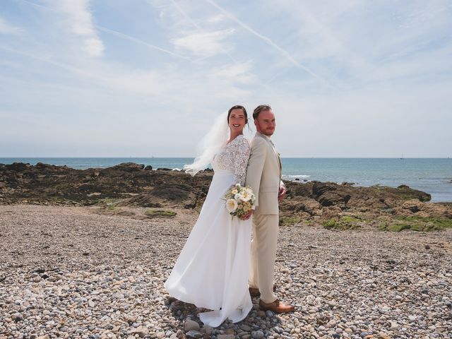 Le mariage de Ronan et Marine à Moutiers-les-Mauxfaits, Vendée 23
