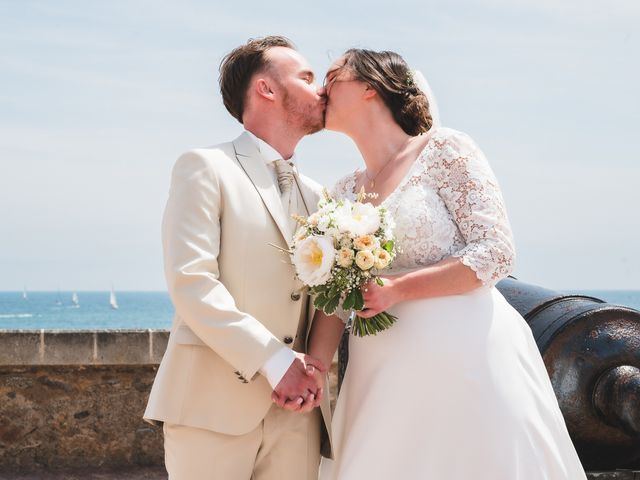 Le mariage de Ronan et Marine à Moutiers-les-Mauxfaits, Vendée 1
