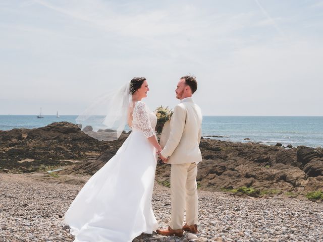Le mariage de Ronan et Marine à Moutiers-les-Mauxfaits, Vendée 33