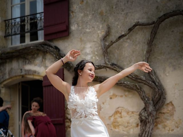 Le mariage de Alvaro et Julie à Tabanac, Gironde 18