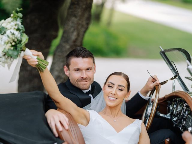 Le mariage de Tiff et Rob à Orgon, Bouches-du-Rhône 99