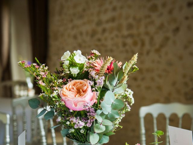 Le mariage de Thomas et Virginie à Bleury, Eure-et-Loir 8