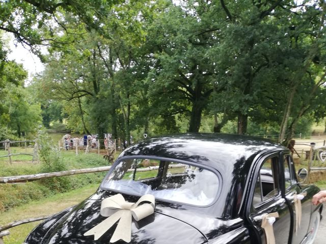 Le mariage de Mélina et Laura  à Sainte-Cécile, Vendée 15