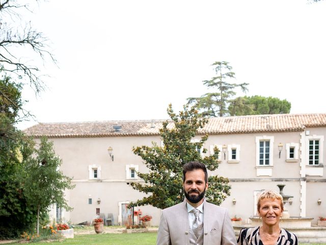 Le mariage de Romain et Margot à Saint-Gilles, Gard 17