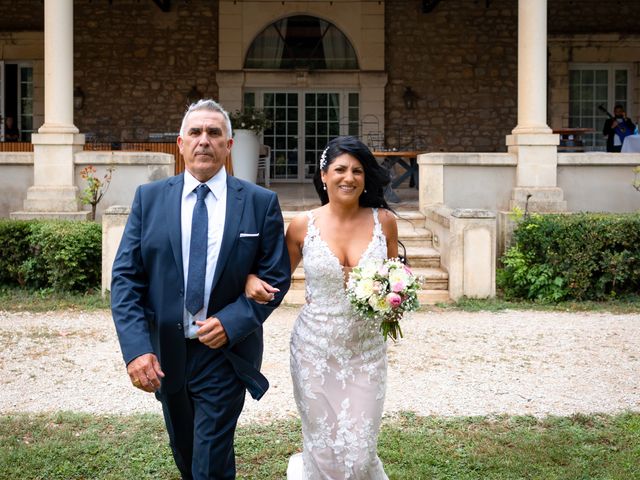 Le mariage de Romain et Margot à Saint-Gilles, Gard 21