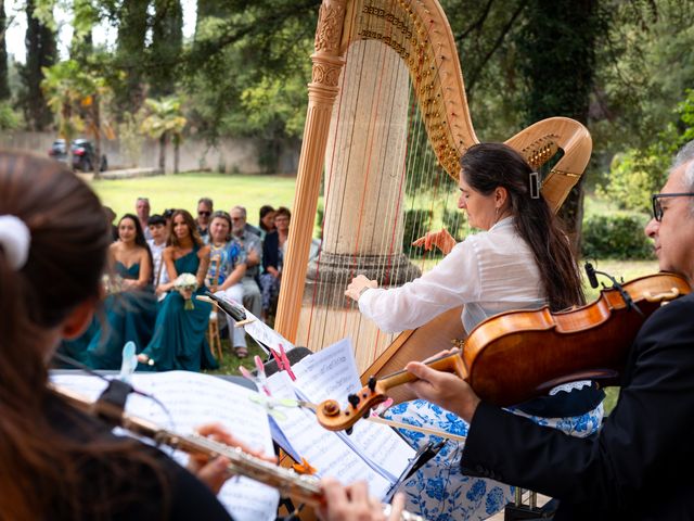 Le mariage de Romain et Margot à Saint-Gilles, Gard 37