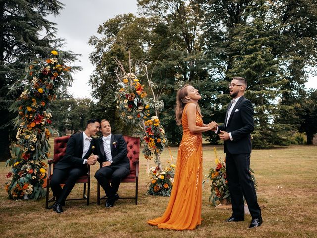 Le mariage de Valentin et Jonathan à Trédion, Morbihan 10