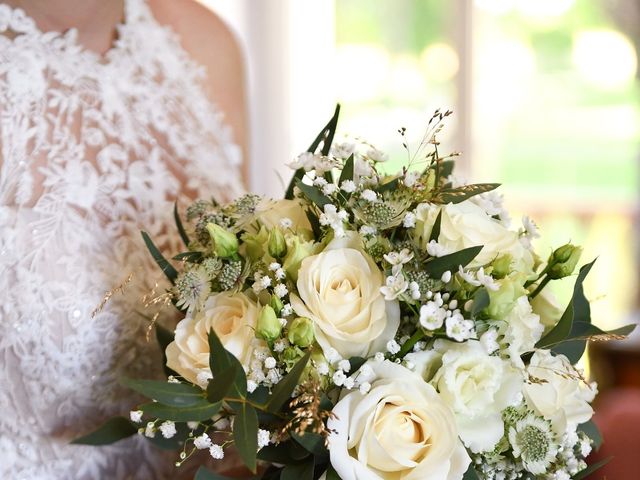 Le mariage de Yoann et Sophie à Dijon, Côte d'Or 24