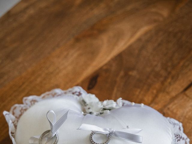 Le mariage de Loïc et Océane à Blacé, Rhône 21