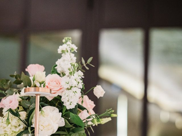 Le mariage de Loïc et Océane à Blacé, Rhône 34