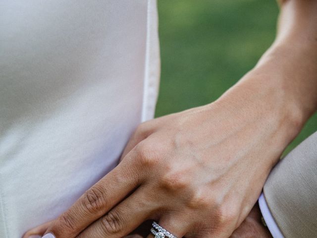 Le mariage de Loïc et Océane à Blacé, Rhône 52